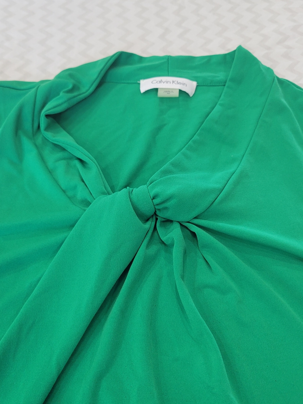Calvin Klein Green Sleeveless Knot Neck Top Sz Medium - Picture 2 of 9